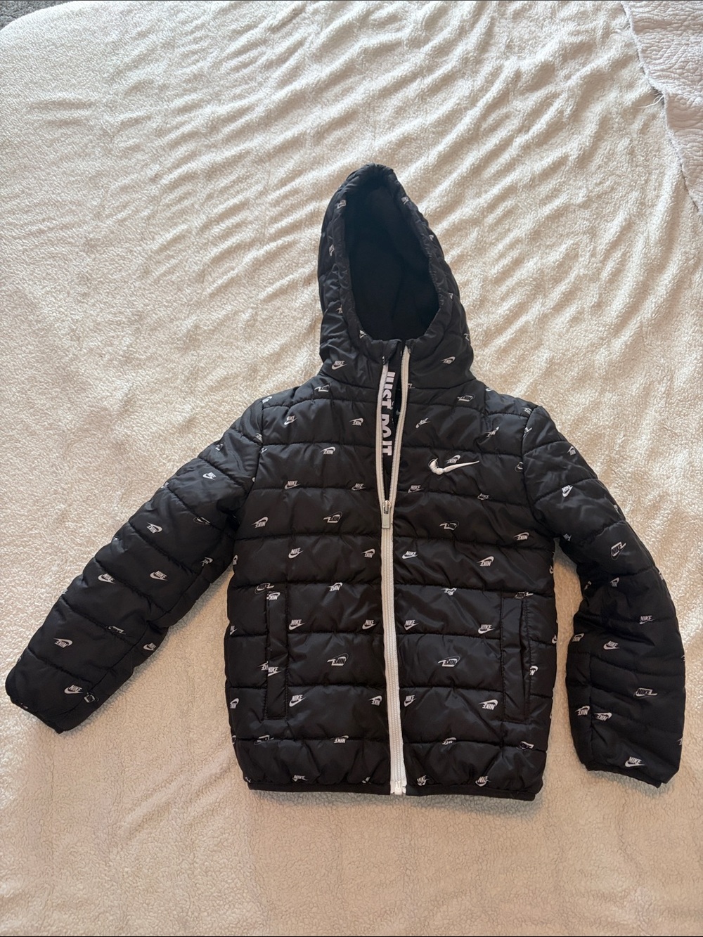 Nike Black Kids Puffer Jacket with White Zip & Logo Print